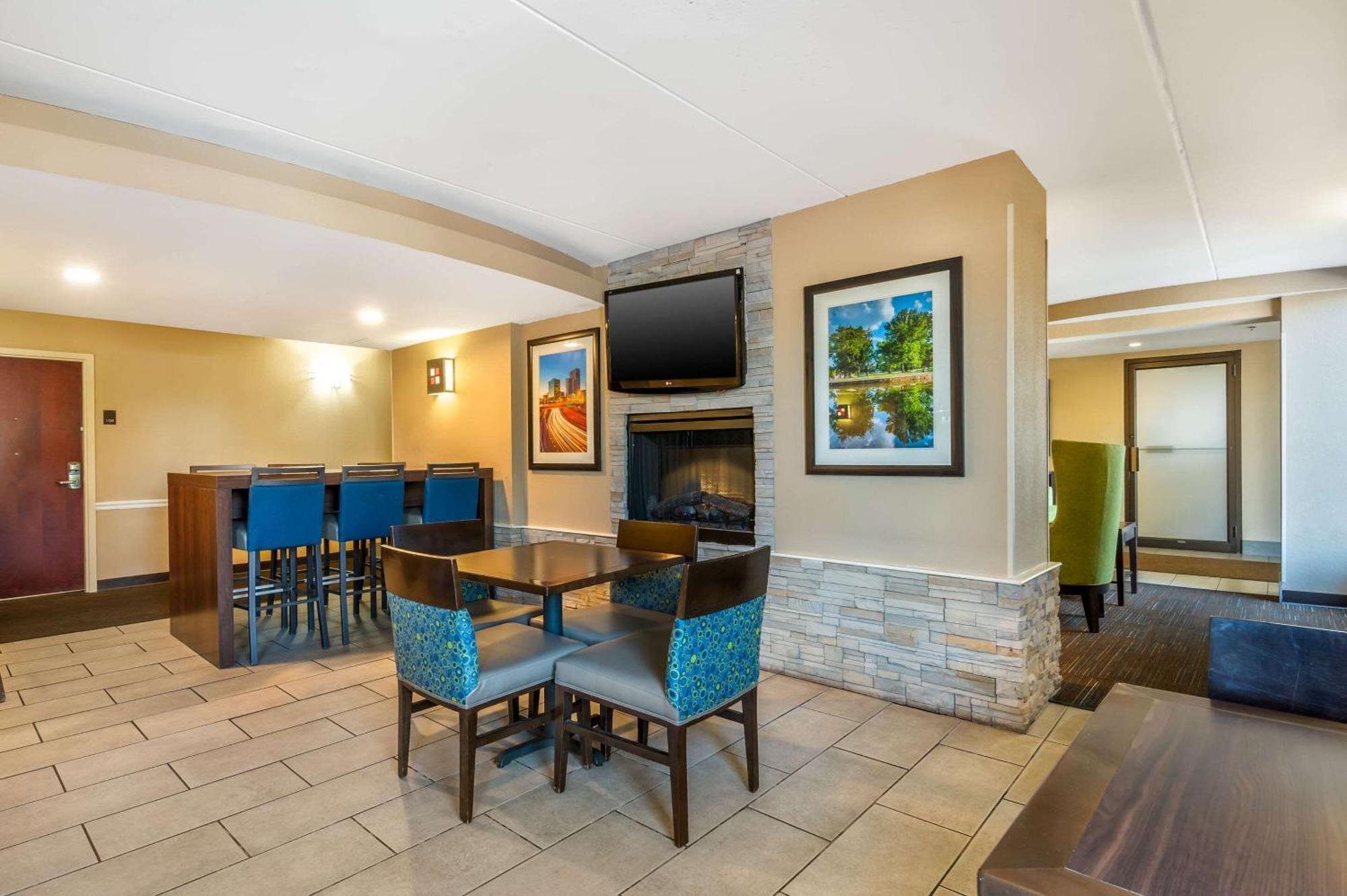 Comfort Inn & Suites East Hartford - Hartford Dış mekan fotoğraf
