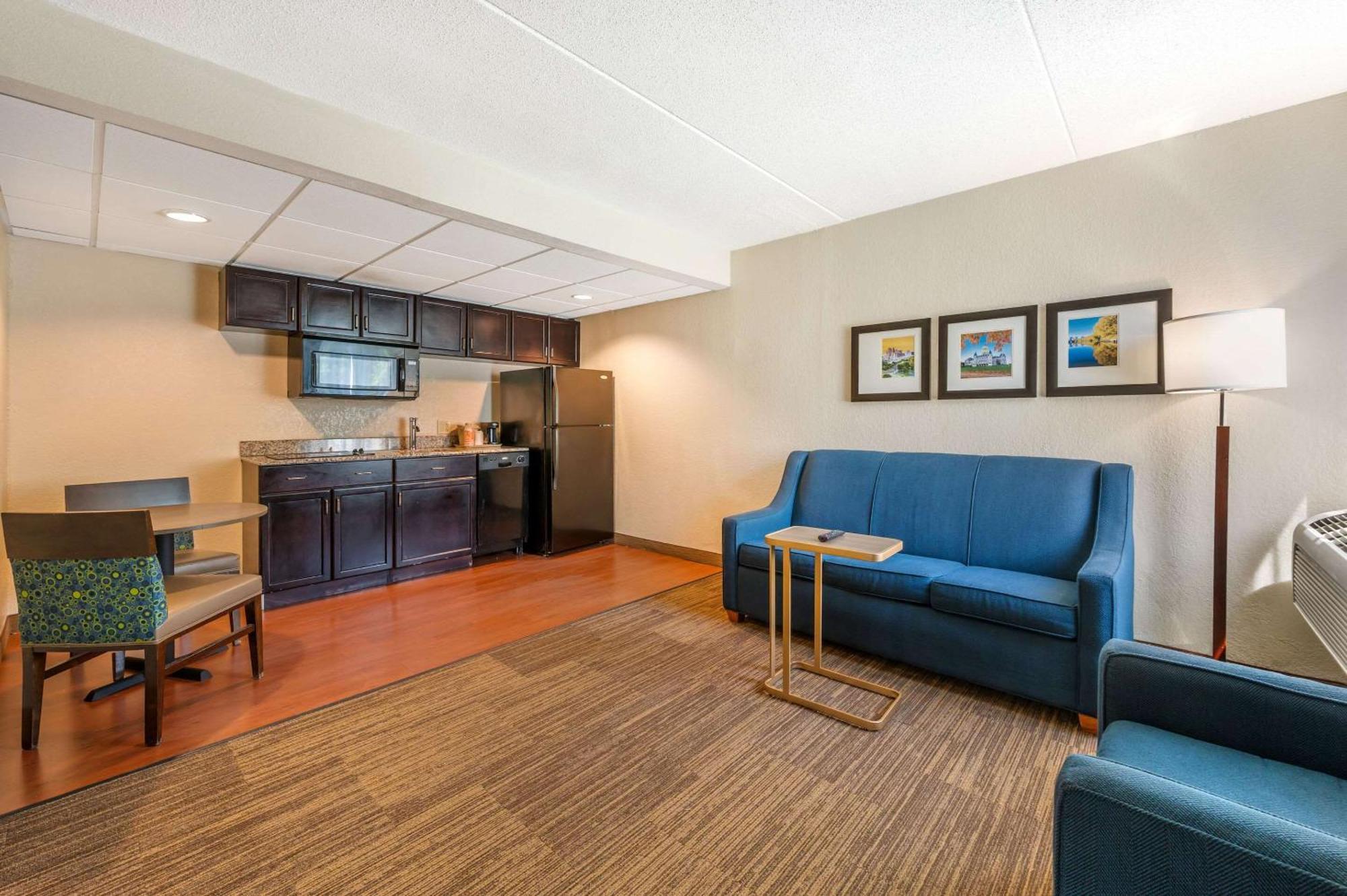 Comfort Inn & Suites East Hartford - Hartford Dış mekan fotoğraf